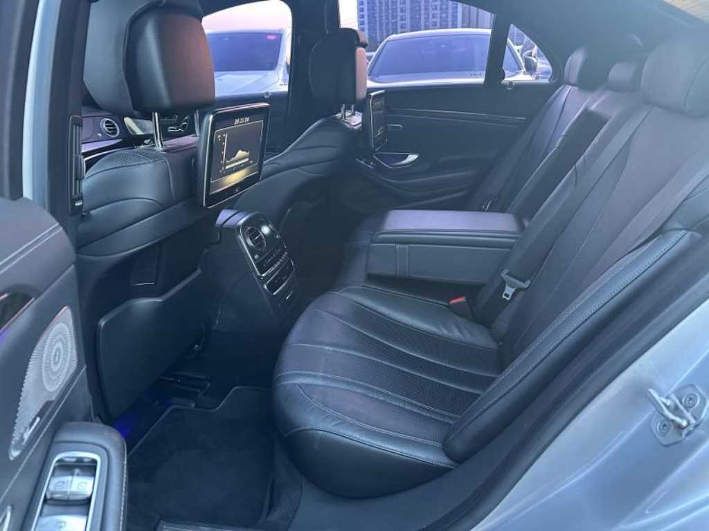 Mercedes Benz S Class - Vista 5