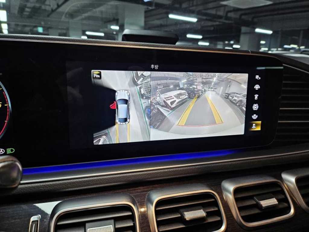 Mercedes Benz GLE Class - Vista 11