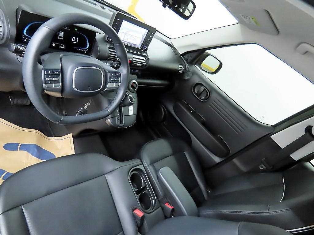 HYUNDAI Casper - Vista 7