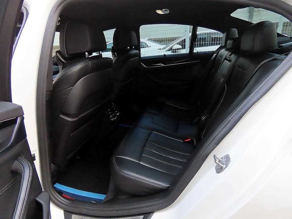 BMW 5 Series - Vista 6