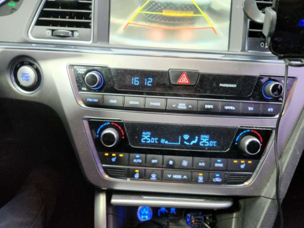 HYUNDAI Sonata - Vista 8