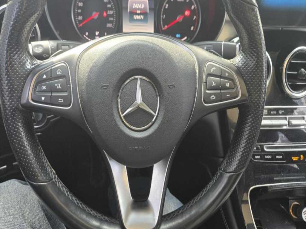 Mercedes Benz GLC Class - Vista 4