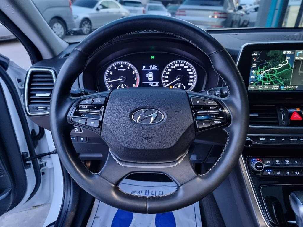 HYUNDAI Grandeur - Vista 6