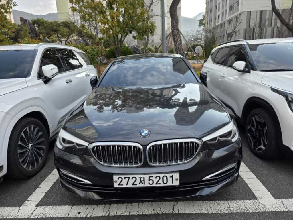 BMW 5 Series 2020 - Importación desde Corea - HF Imports Iquique - Foto 1