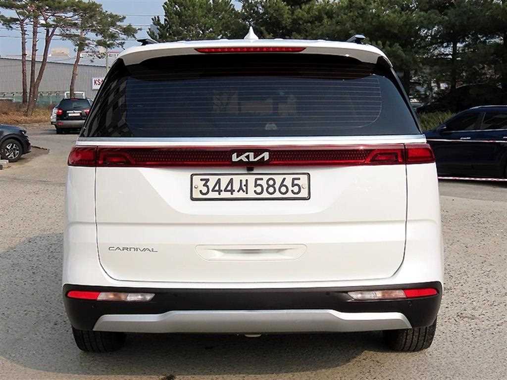 KIA Carnival - Vista 4