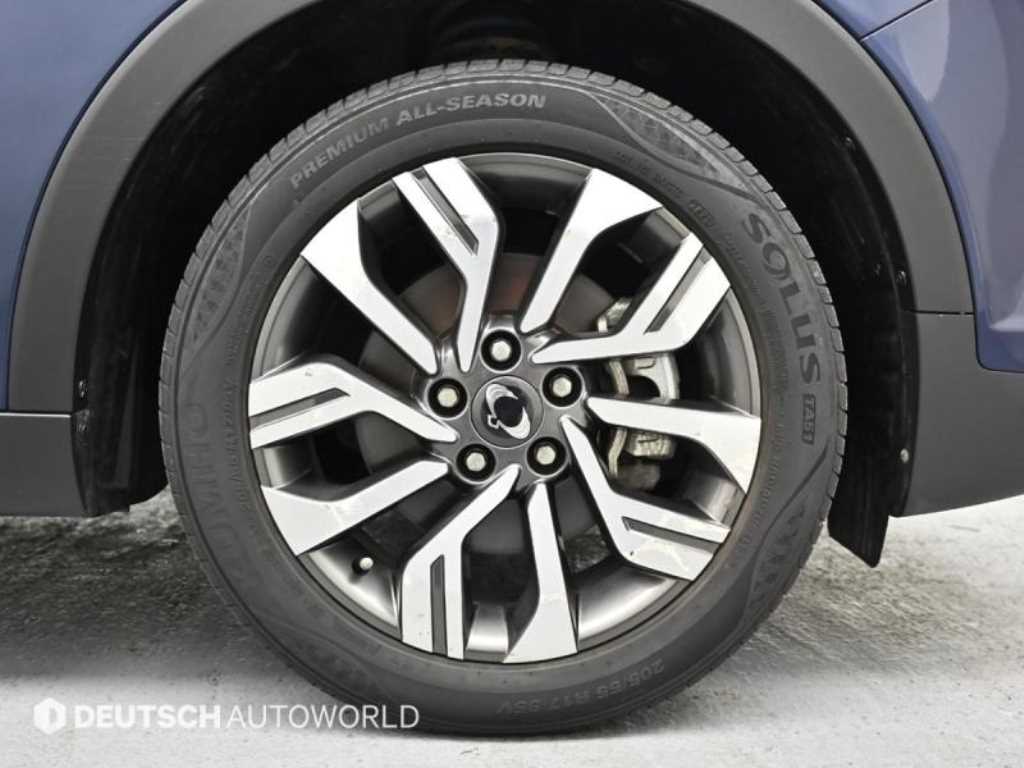 Ssangyong Tivoli - Vista 5