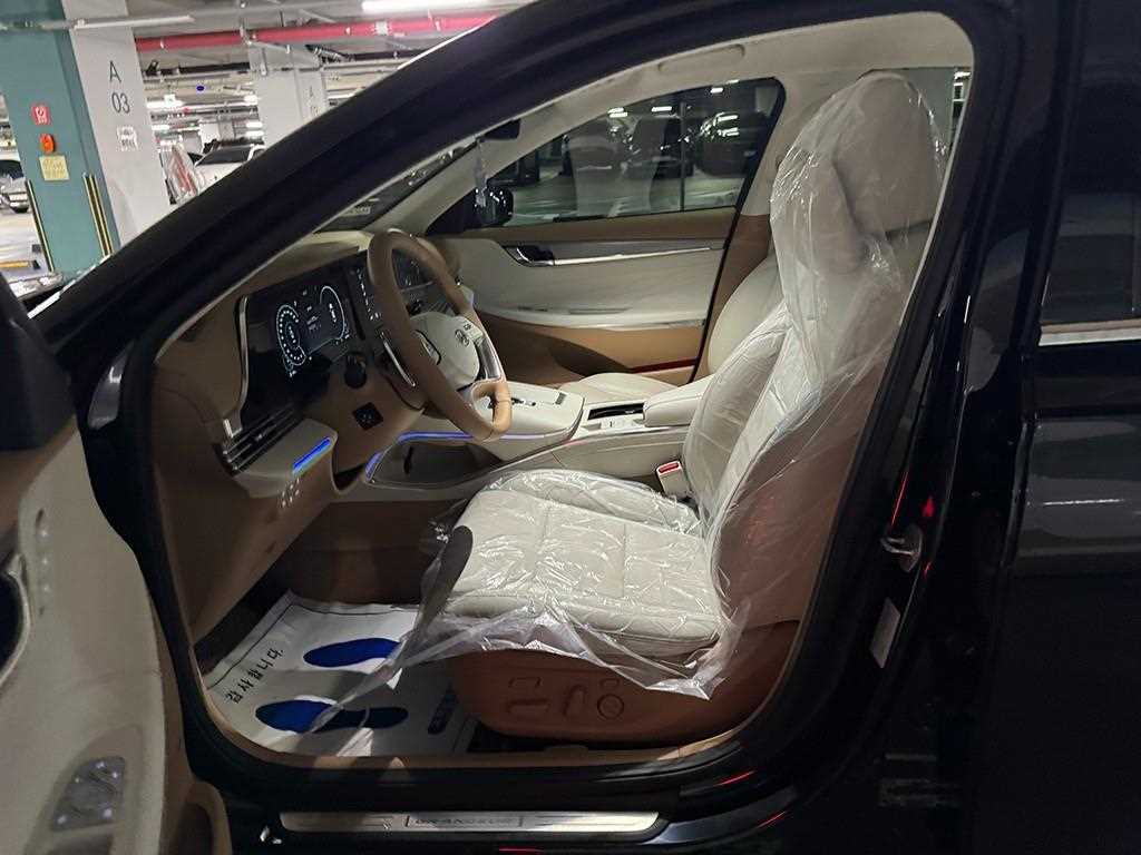 HYUNDAI Grandeur - Vista 7