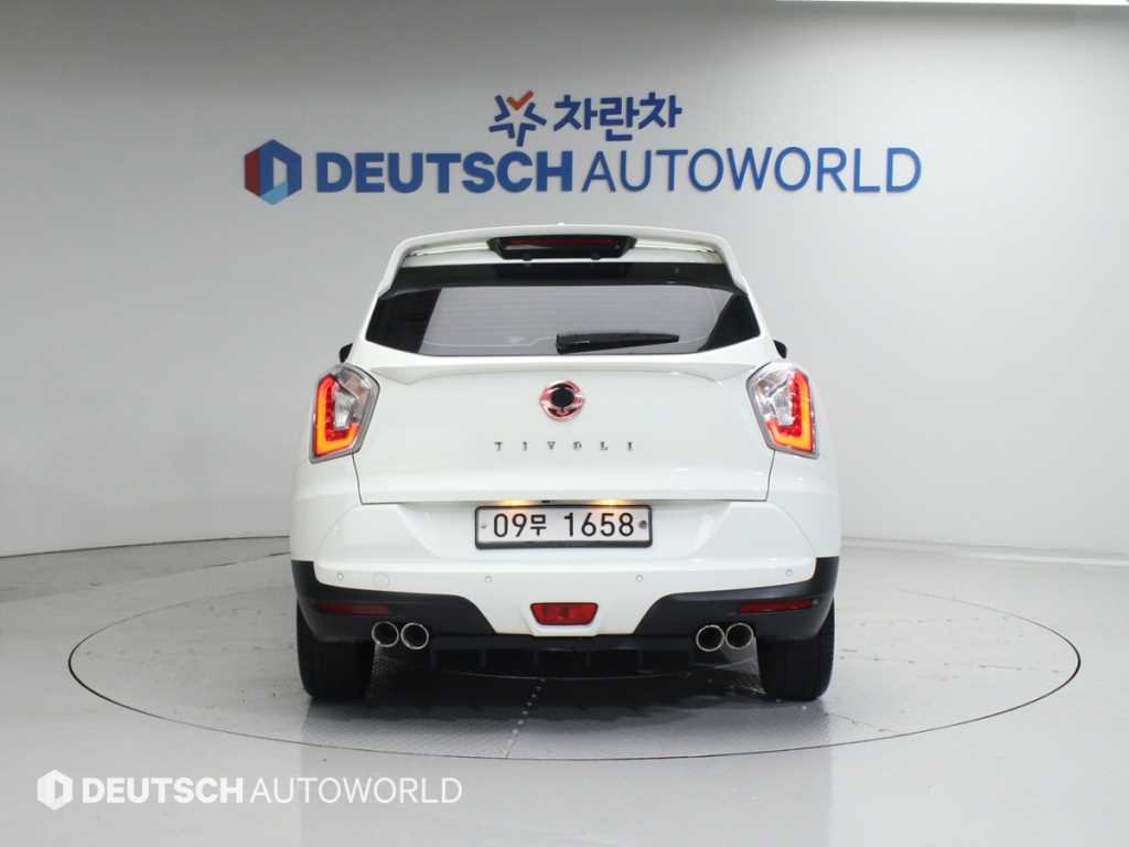 Ssangyong Tivoli - Vista 4