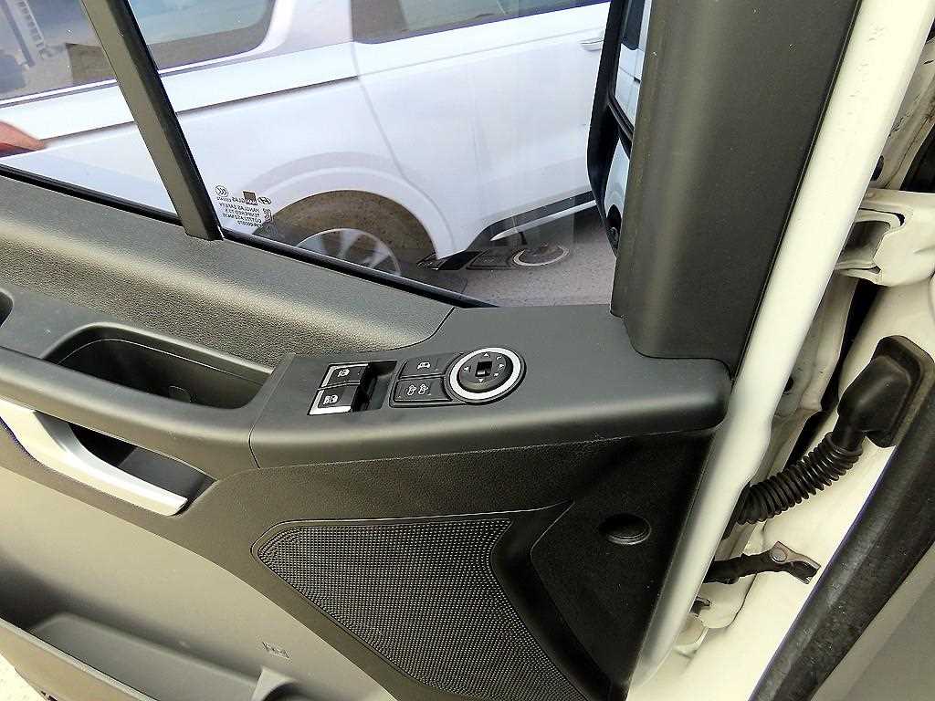 HYUNDAI Solati - Vista 12