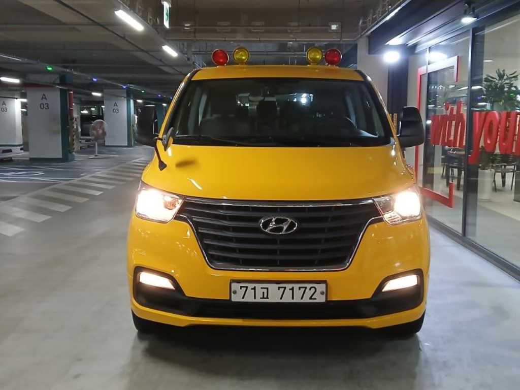 HYUNDAI Starex 2021 - Importación desde Corea - HF Imports Iquique - Foto 1