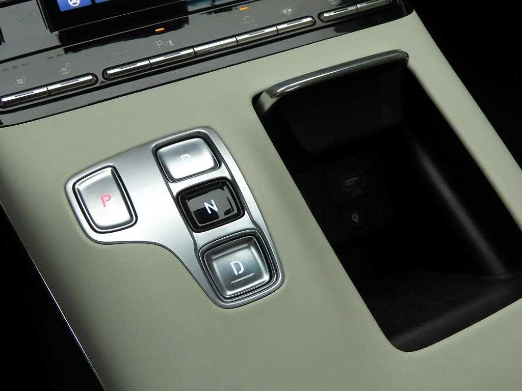 HYUNDAI Grandeur - Vista 10