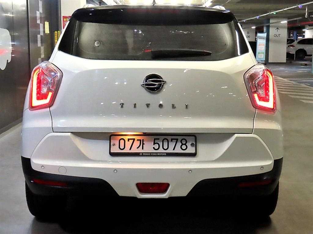 Ssangyong Tivoli - Vista 5