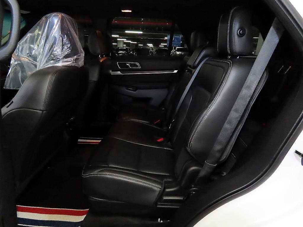 Ford Explorer - Vista 7