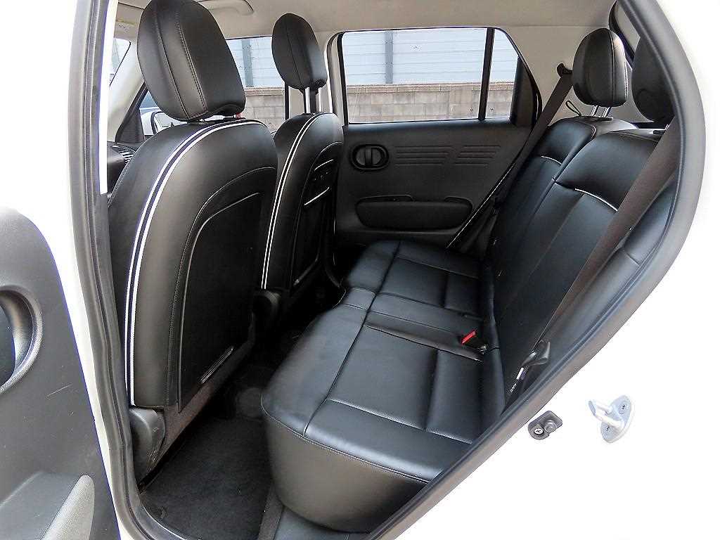 HYUNDAI Casper - Vista 6