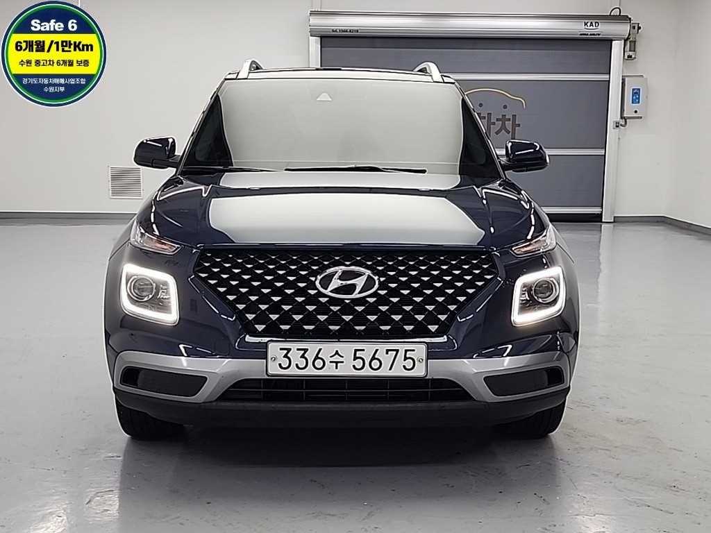 HYUNDAI Venue - Vista 2