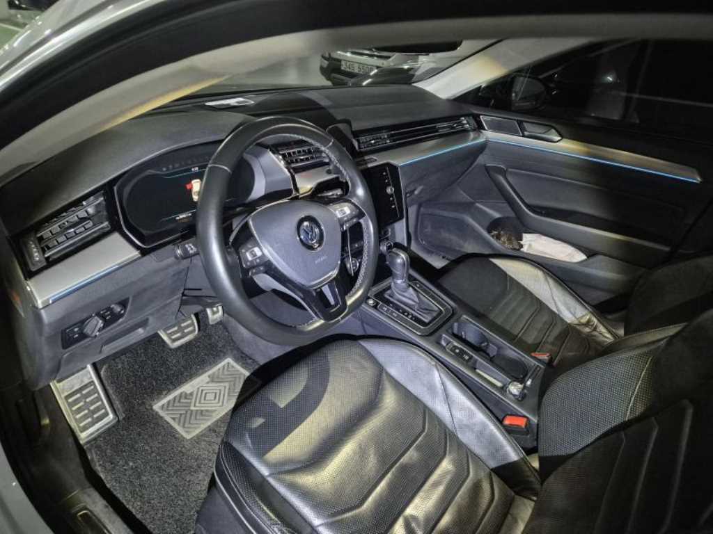 Volkswagen Arteon - Vista 7