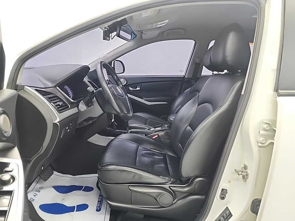 Ssangyong Korando - Vista 11