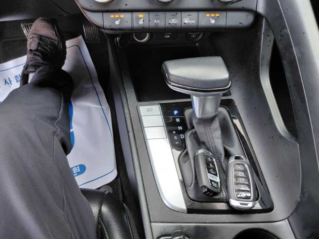 HYUNDAI Avante 2021 Blanco - Importación desde Corea - HF Imports Iquique - Foto 16