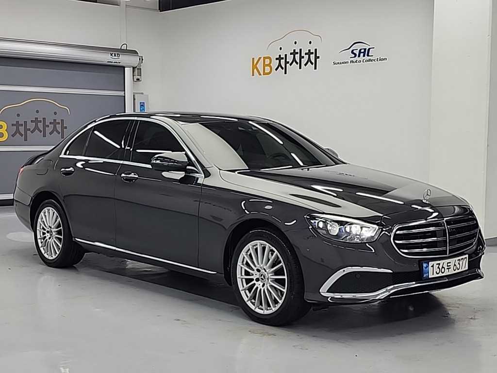 Mercedes Benz E class - Vista 4