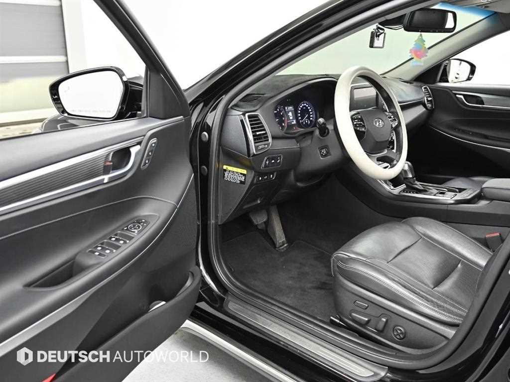 HYUNDAI Grandeur - Vista 12