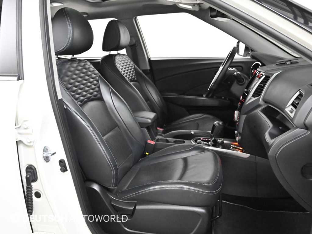 Ssangyong Tivoli - Vista 10