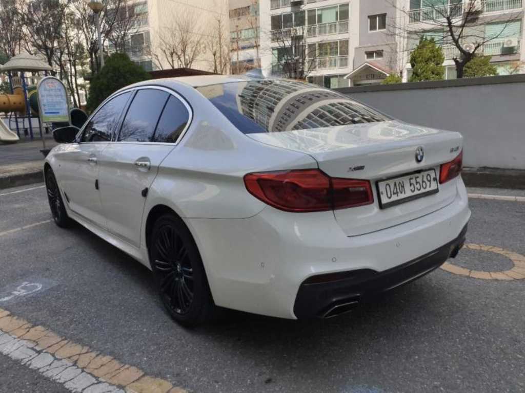 BMW 5 Series - Vista 4
