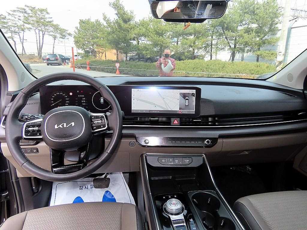 KIA Carnival - Vista 7