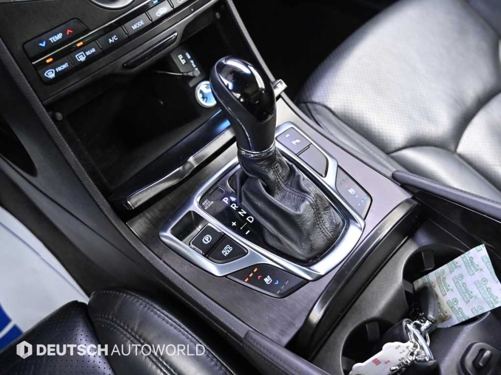 HYUNDAI Grandeur - Vista 9