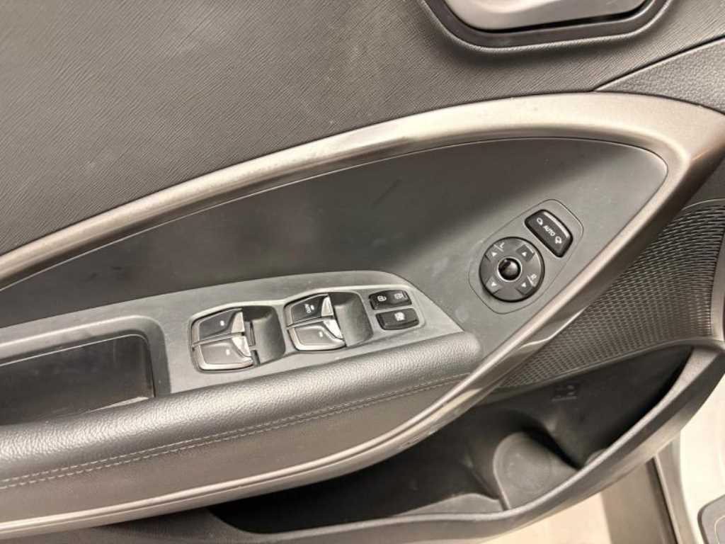 HYUNDAI Santa Fe - Vista 5