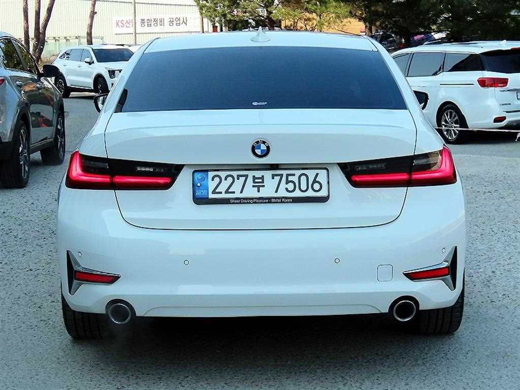 BMW 3 series - Vista 4