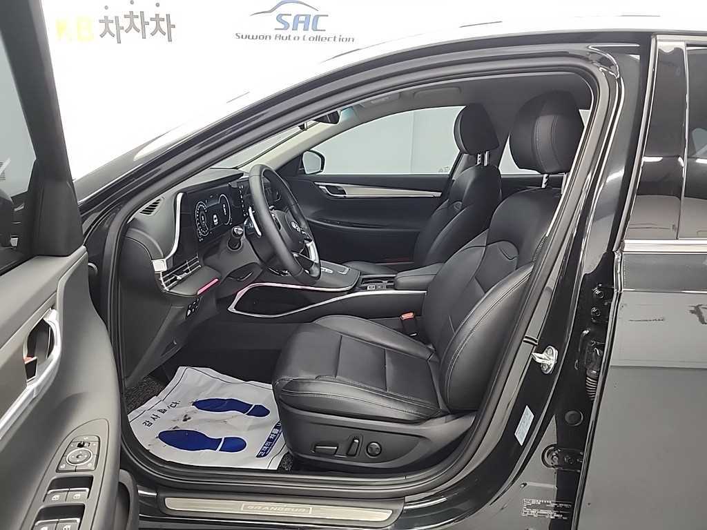 HYUNDAI Grandeur - Vista 11