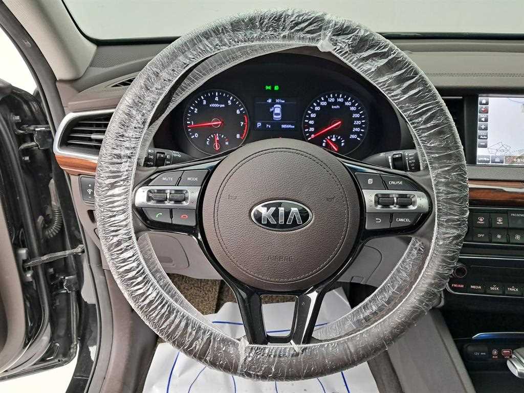 KIA K7 - Vista 7