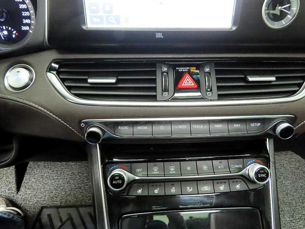 HYUNDAI Grandeur - Vista 9