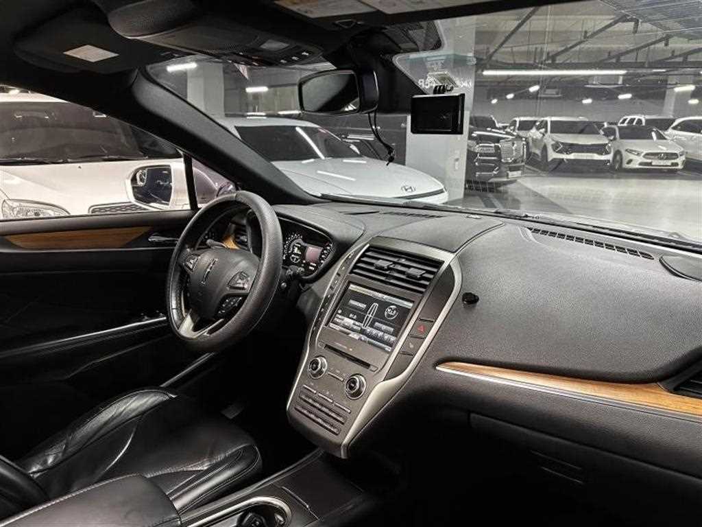 Lincoln MKC - Vista 10