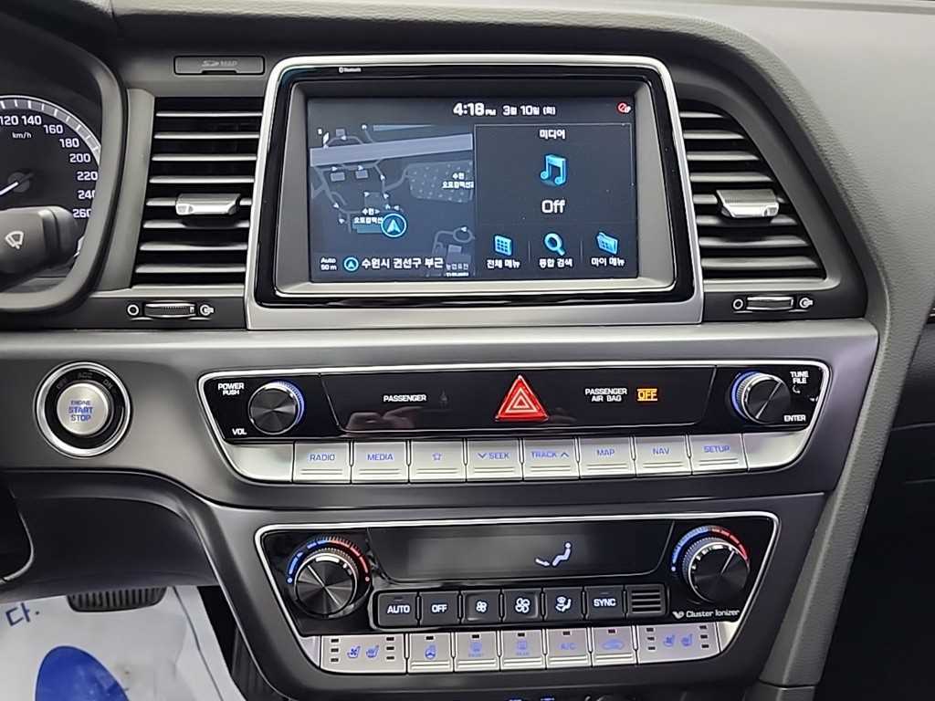 HYUNDAI Sonata - Vista 10