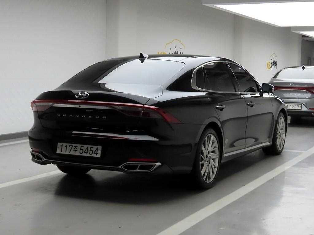 HYUNDAI Grandeur - Vista 4