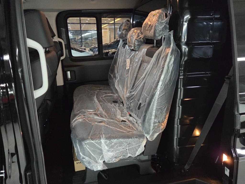 HYUNDAI Staria - Vista 11