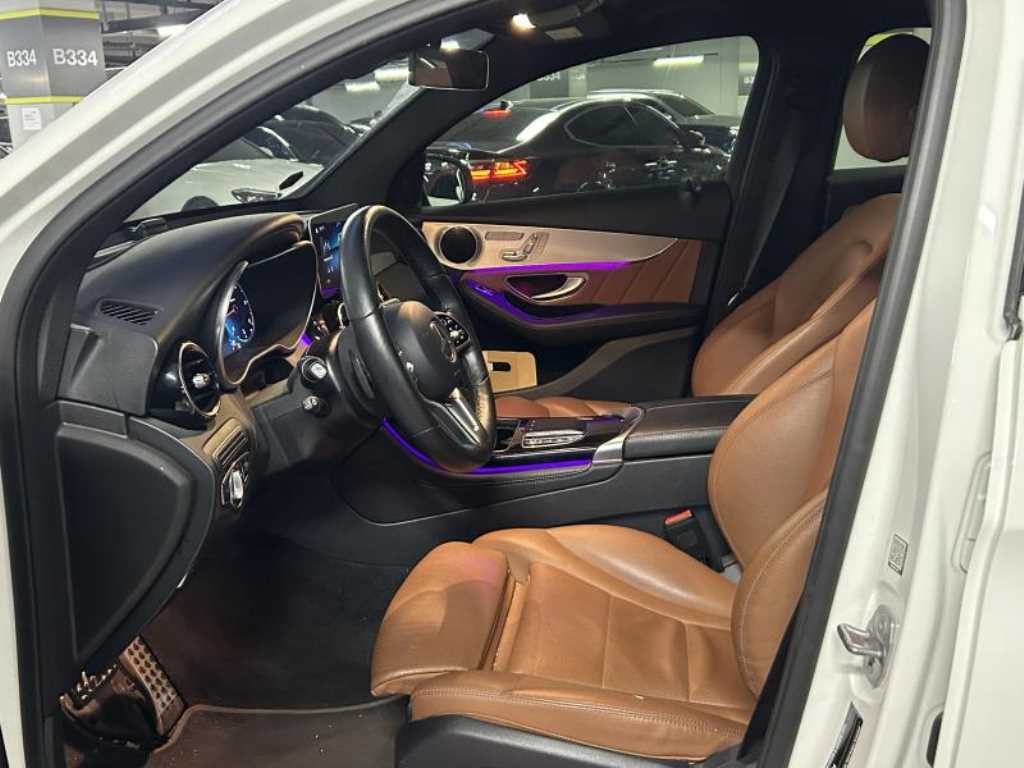 Mercedes Benz GLC Class - Vista 10