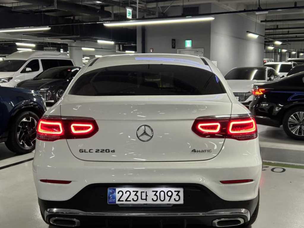 Mercedes Benz GLC Class - Vista 5