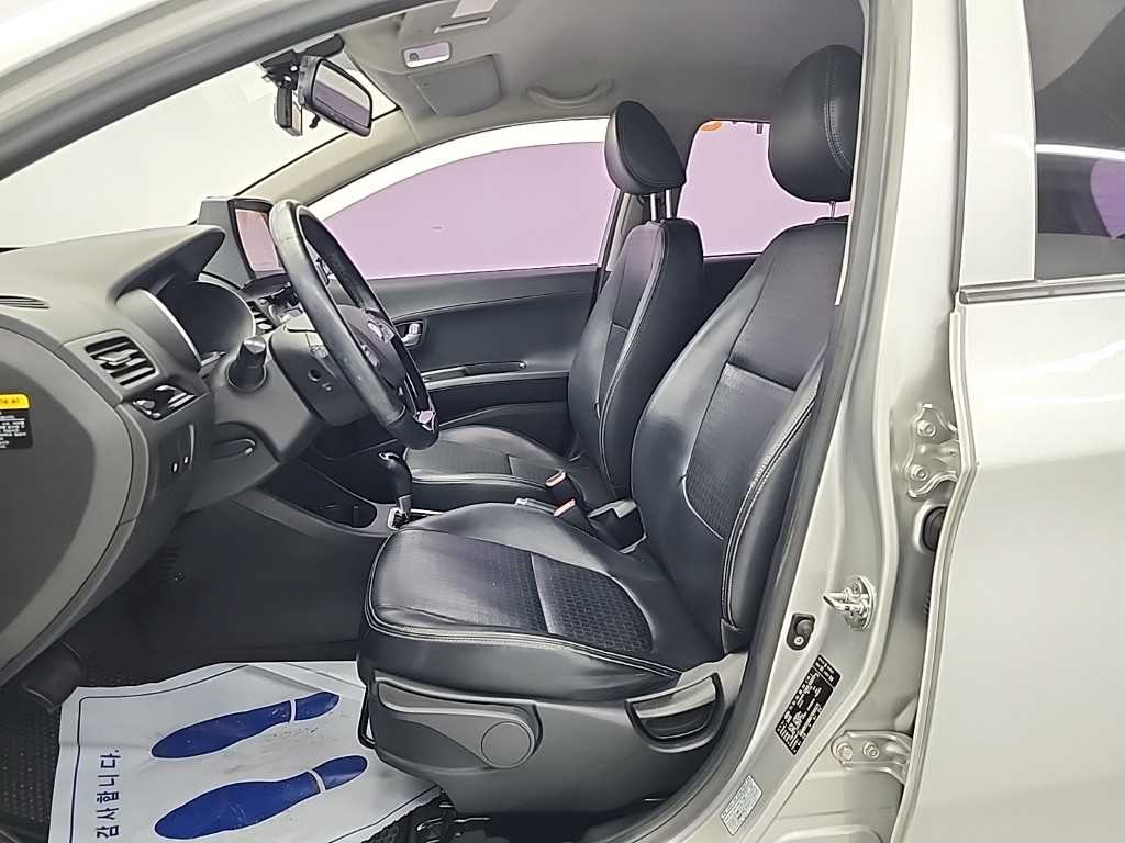 KIA Morning - Vista 11