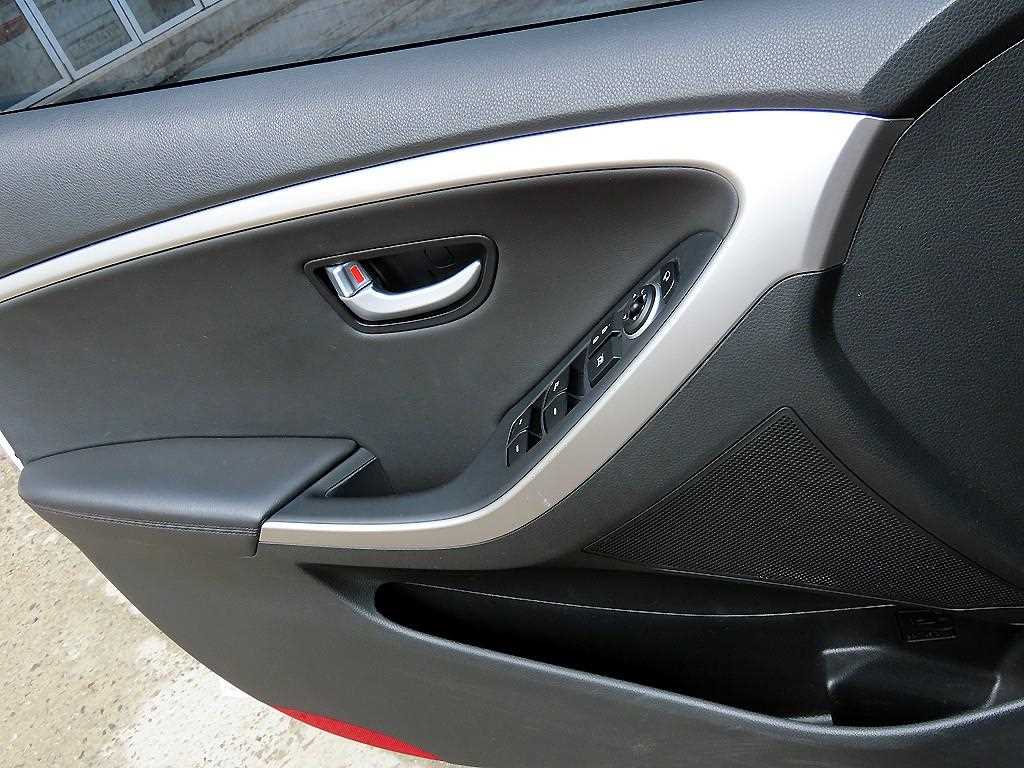 HYUNDAI i30 - Vista 11