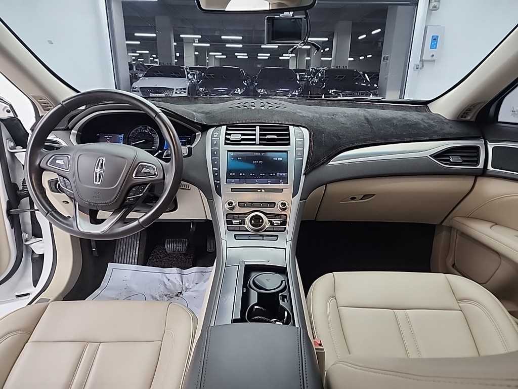 Lincoln MKZ - Vista 7