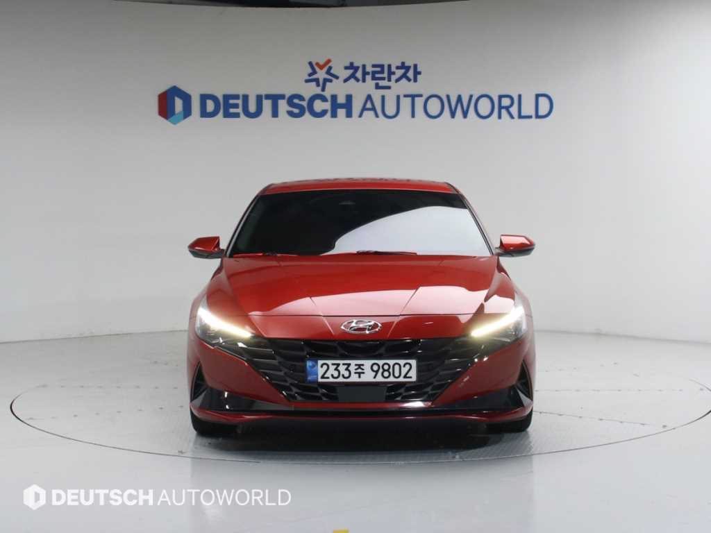 HYUNDAI Avante - Vista 3