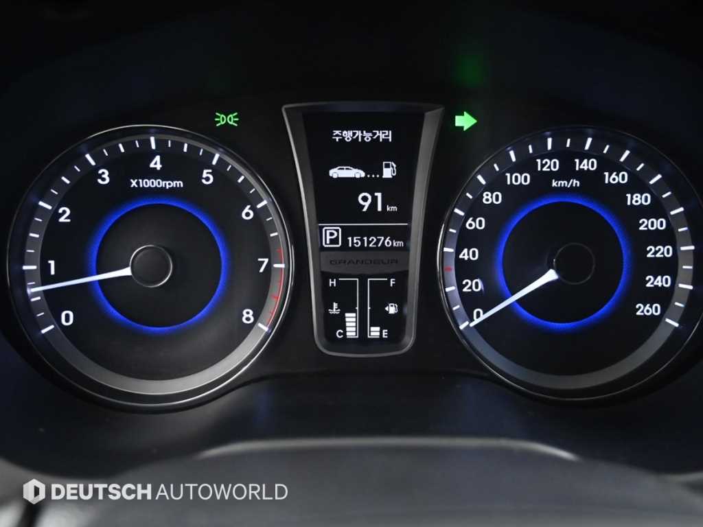 HYUNDAI Grandeur - Vista 5