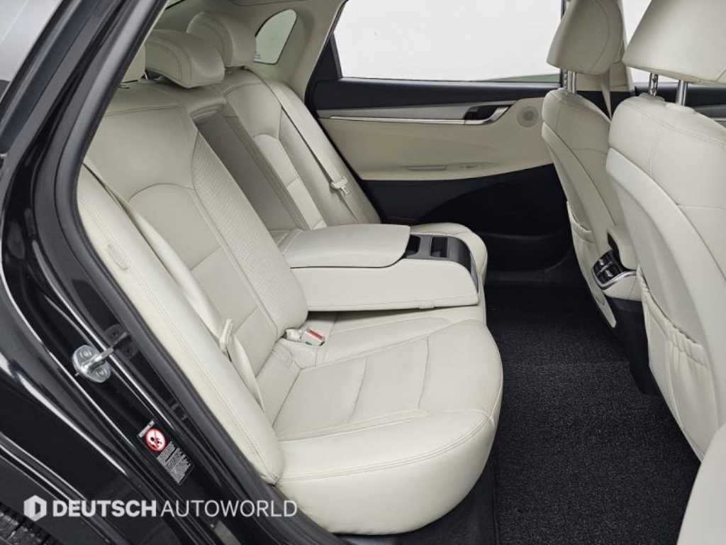 HYUNDAI Grandeur - Vista 9