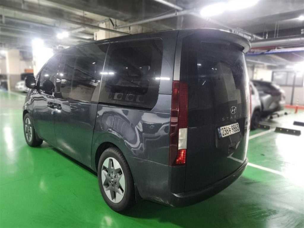 HYUNDAI Staria - Vista 5