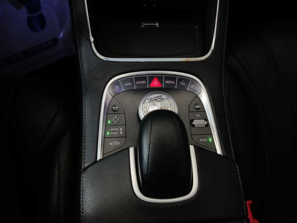 Mercedes Benz S Class - Vista 12