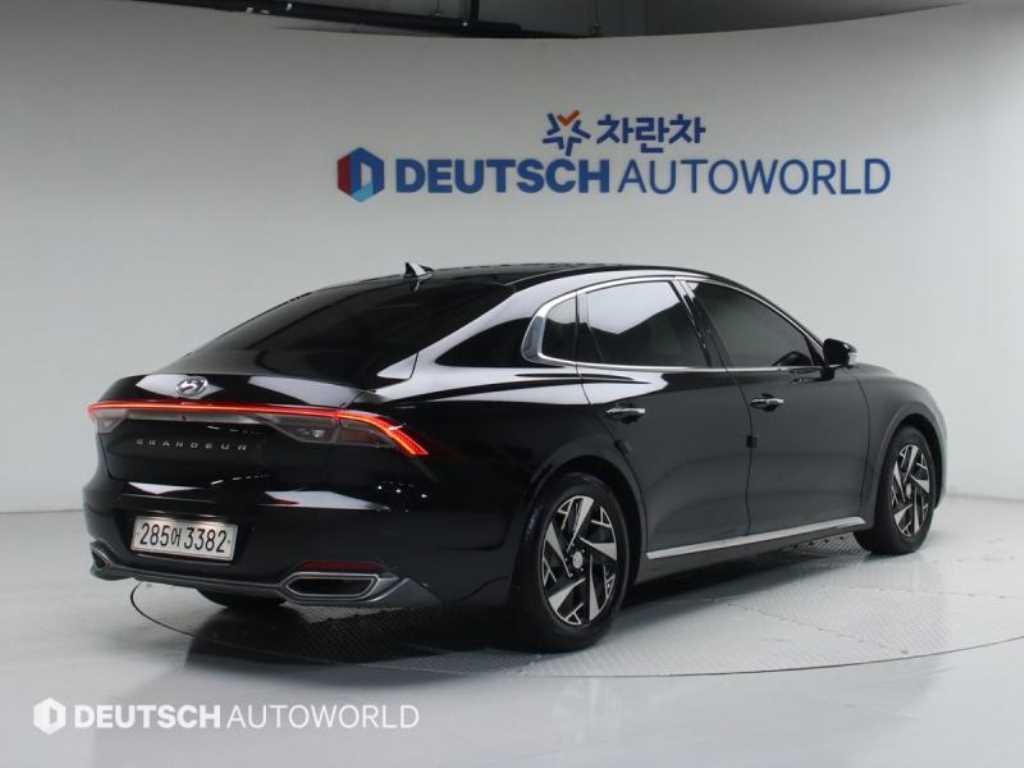 HYUNDAI Grandeur - Vista 5