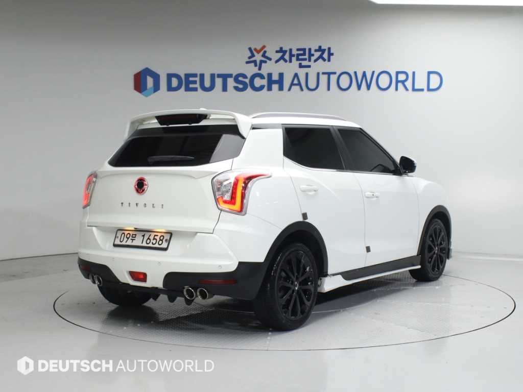 Ssangyong Tivoli - Vista 2