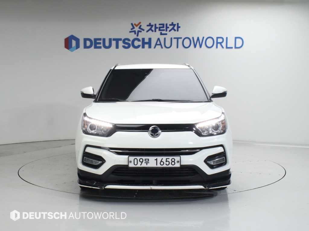 Ssangyong Tivoli - Vista 3